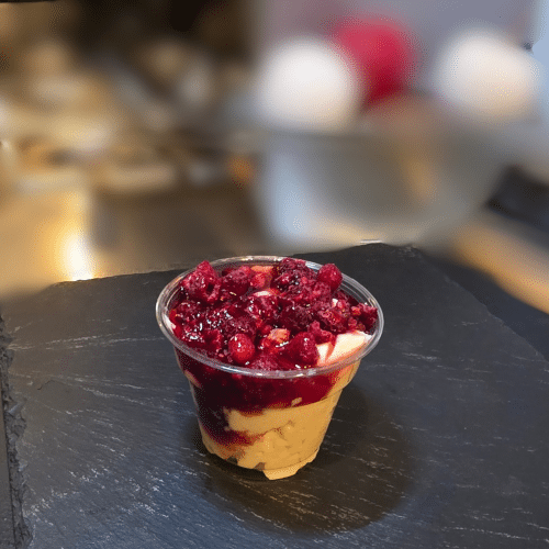 Panna Cotta mit Himbeere und Himbeersoße