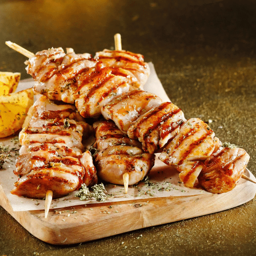 Suflaki mit zwei Hähnchen-Fleischspießen,