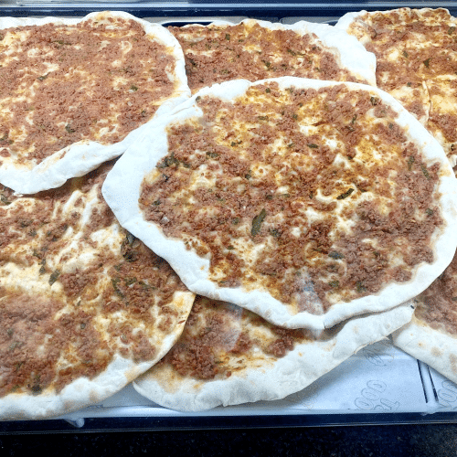 Lahmacun mit Hackfleisch
