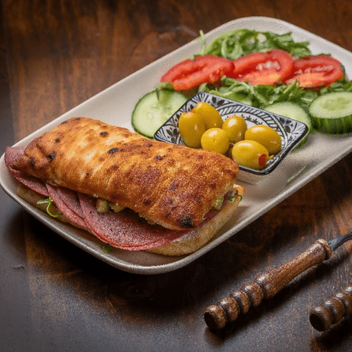 Fleisch-, Avocado- & Rucola-Sandwich mit Pesto - Pastrami
