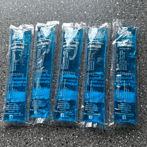Wasser Eis 5 mal blauer