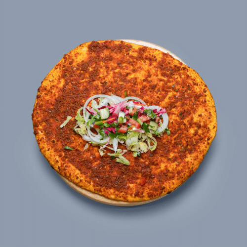 Lahmacun mit Drehspießfleisch