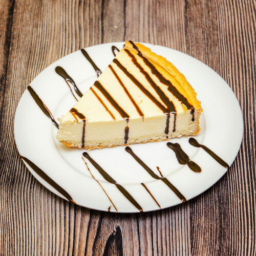 Cheesecake mit Schokoladensauce