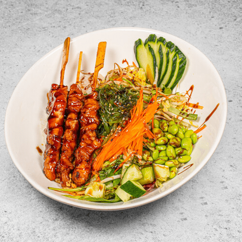 Asia Mami Bowl mit Yakitori-Fleisch (3 Stück)