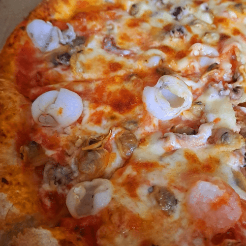 Pizza mit Meeresfrüchten