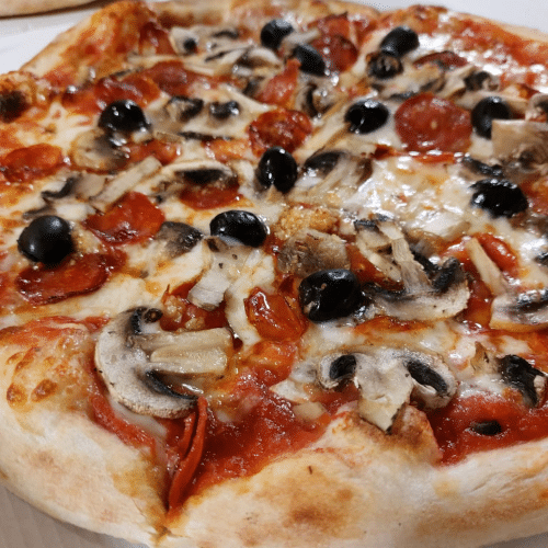 Pizza Calabria (leicht scharf)