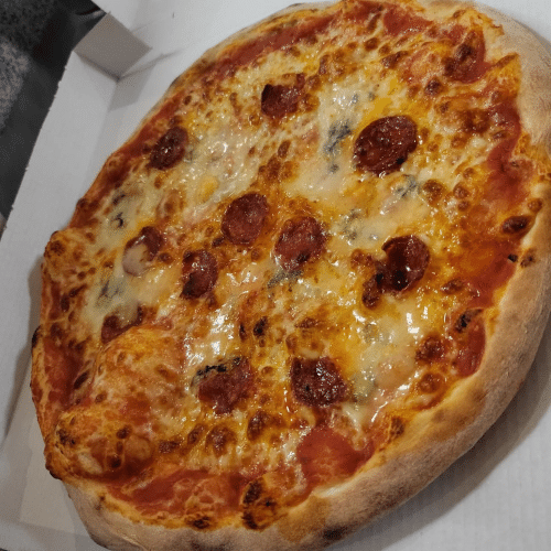 Pizza Diavolo (scharf)