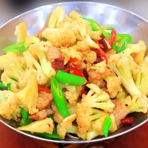 Chinesischer Blumenkohl mit Schweinebauch