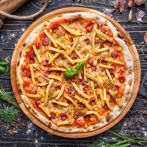 Pizza mit Pommes