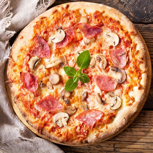 Pizza Salami mit Champignons