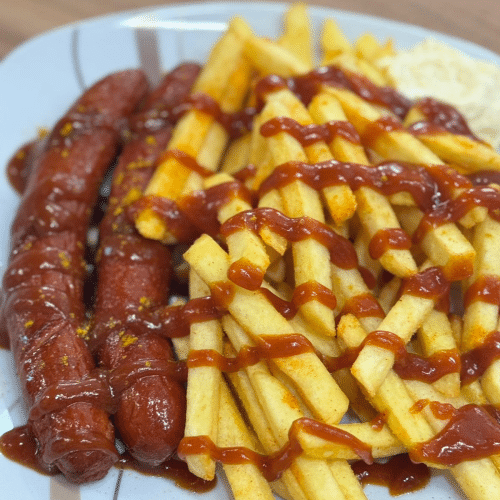 XXL Currywurst mit Pommes