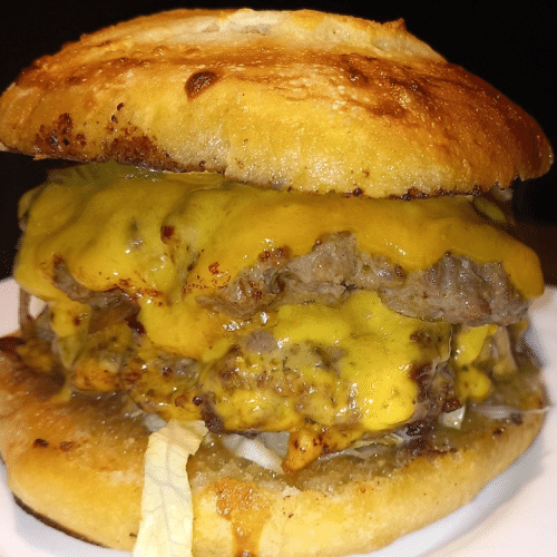 Double-Chili-Cheeseburger