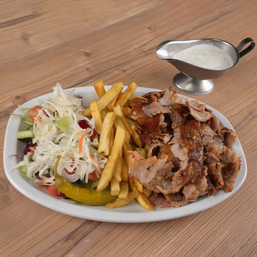 Gyros Teller mit Pommes frites und Tzatziki