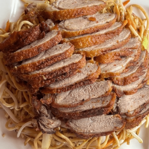 Bratnudeln mit knuspriger Ente