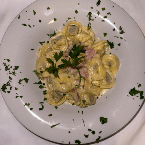 Tortellini alla panna e prosciutto