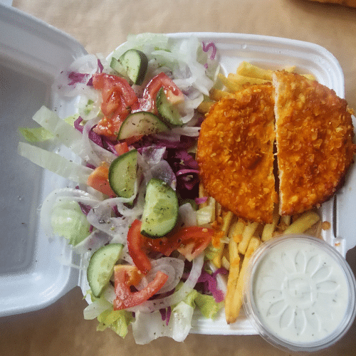 Crispy Chicken Teller mit Salat