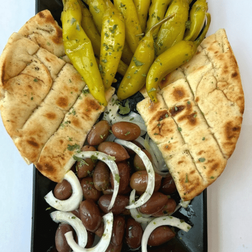 Oliven Peperoni Teller