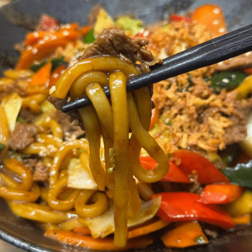 Udon Nudeln gebraten