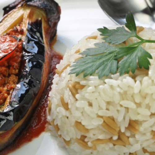 Gefüllte Aubergine mit Reis