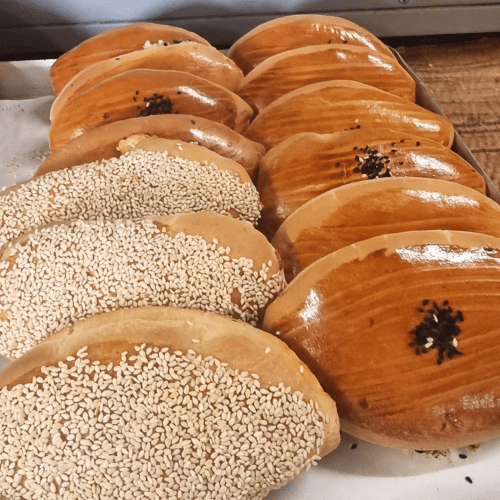 Teigtaschen mit Spinat-Feta-Füllung