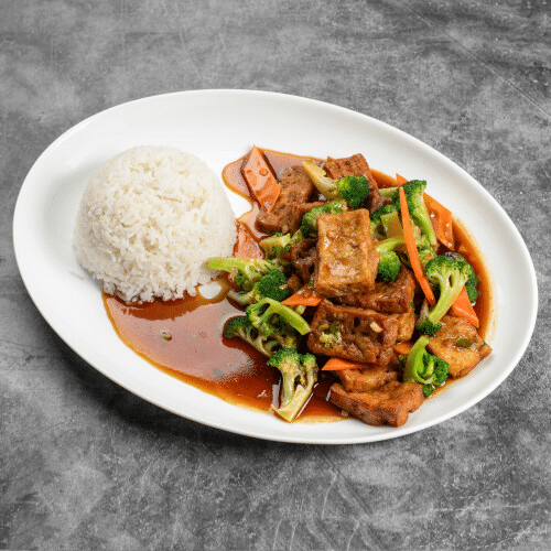 Gebratener Tofu mit Broccoli (vegan)