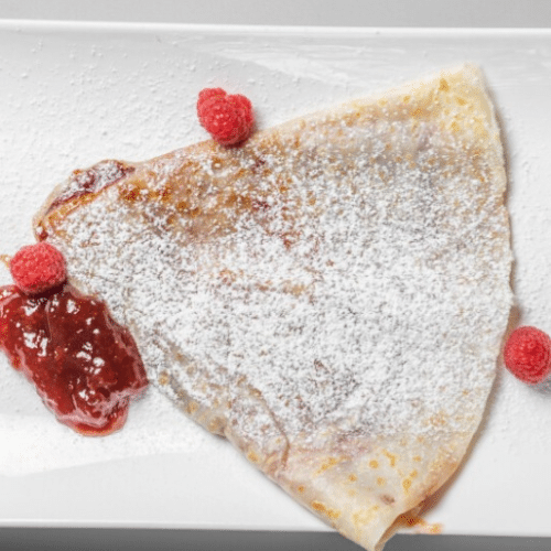 Crêpe mit Erdbeermarmelade