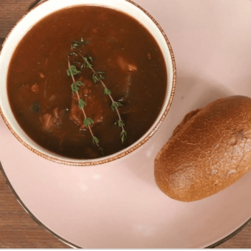 Kräftiger Rindergulasch