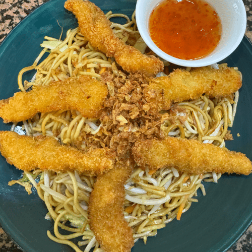 Tempura-Hühnerfleisch gebraten im Wok