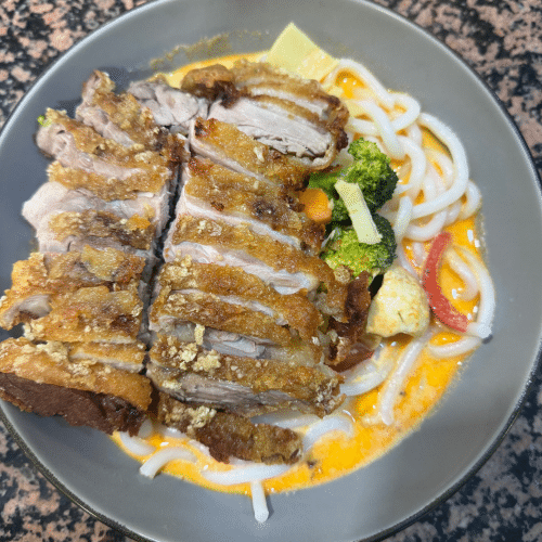 Udon Thai Curry mit Ente kross