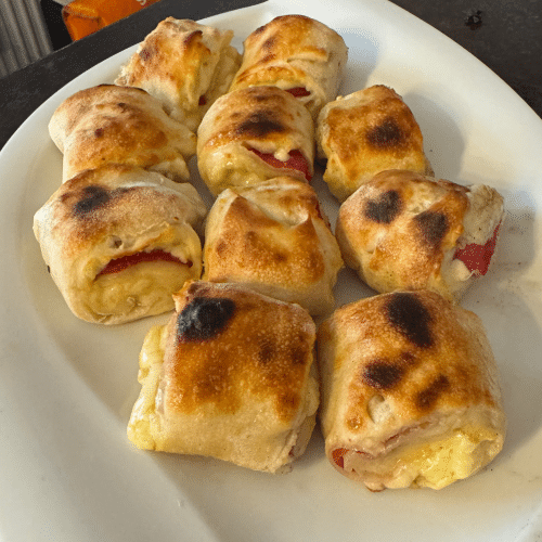 Gefüllte Pizzabrötchen Thunfisch