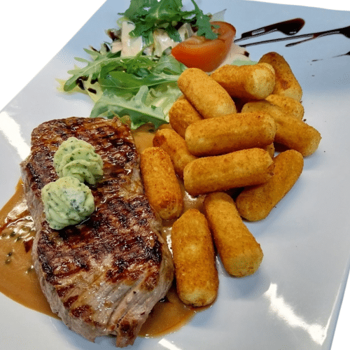 Rumpsteak (220g) mit Pfefferrahmsauce