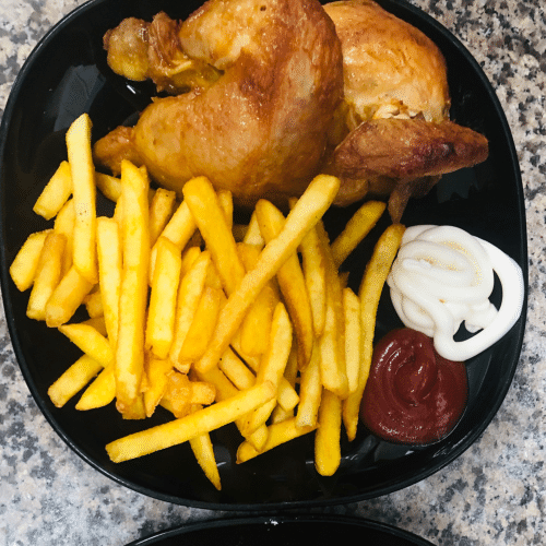 Halbes Grillhähnchen Teller