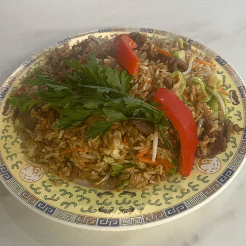 Gebratener Eierreis mit Rindfleisch