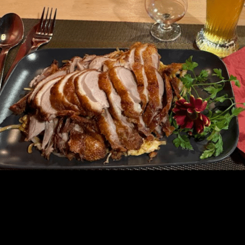 Gebratene Nudeln mit knuspriger Ente
