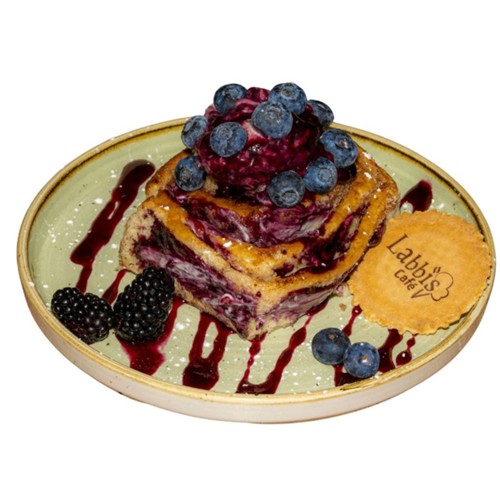 Cinnamon Roll - Blueberry