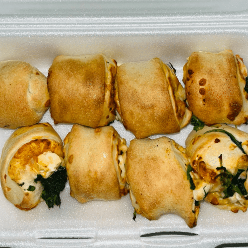 Pizzabrötchen mit Spinat und Hirtenkäse