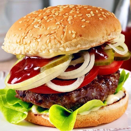 Hamburger mit Pommes