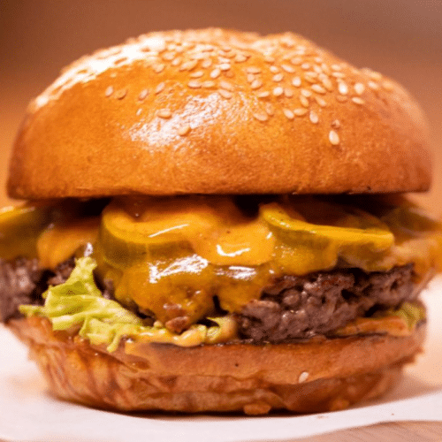 Hot Chili Cheeseburger