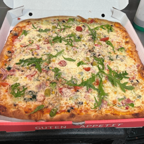 Familien Pizza