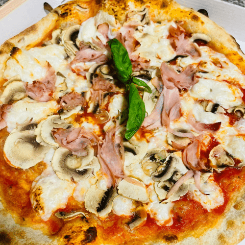 Pizza Funghi e Prosciutto