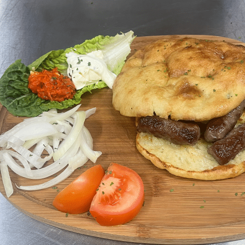 Cevapcici mit Lepinja