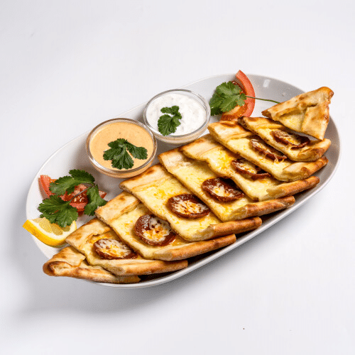 Pide mit Sucuk