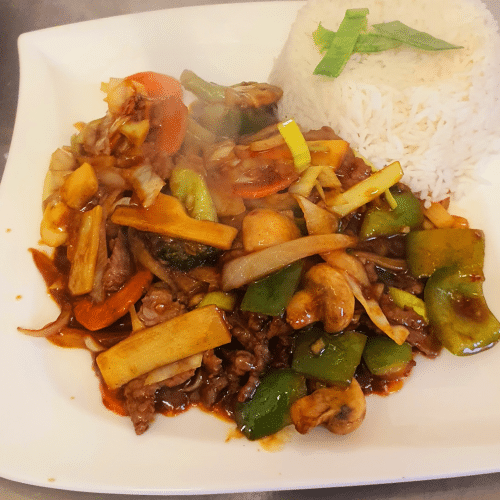 Rindfleisch mit Cashew (scharf)