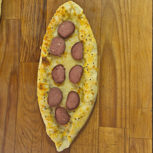 Pide mit Sucuk