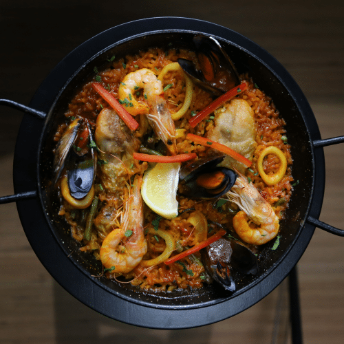 Paella con Pollo y Mariscos