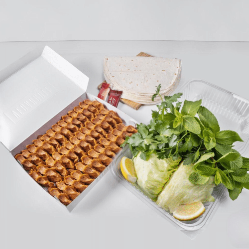Cigköfte Menü (für 8 Personen, 2000g)
