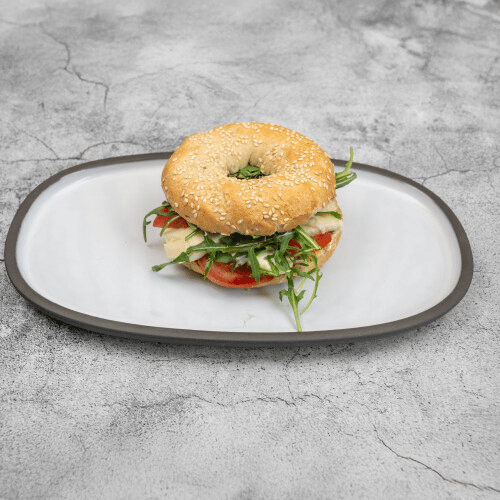 Tomaten-Mozzarella-Bagel