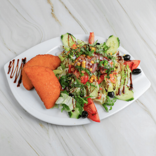 Gebackener Schafskäse Salat