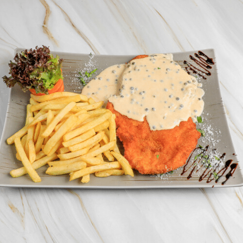 Schnitzel in Pfeffer-Rahmsauce