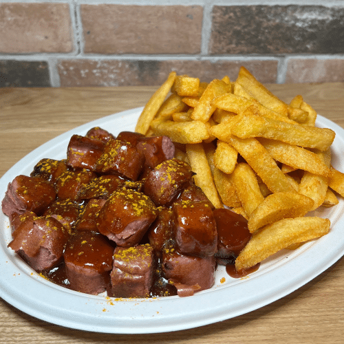 Currywurst mit Pommes